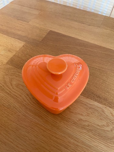 Creuset heart shaped orange - le,