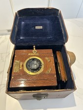antique photographic camera
