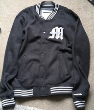 Mckenzie men’s fleece jacket  used excellent. Men’s size L Grey press studs