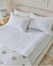 Next Brand: White/Grey Heart