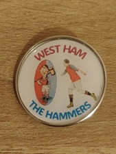 RETRO WEST HAM PIN BADGE