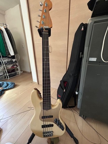 Fender deluxe jazz bass - fender,