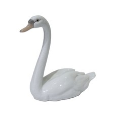 Lladro 5230 Graceful Swan
