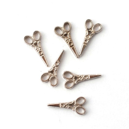 Six tiny scissors dolls house - tiny,