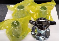 4 x Triumph Stag Wire Wheel Adaptors & 4 x Spinners & 1 x Tool