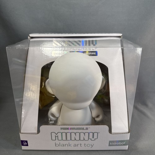 Kidrobot munnyworld white - kidrobot,