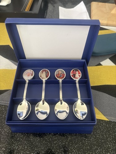 Set boxed royal family - of,