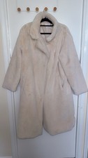 White Furr Coat ￼