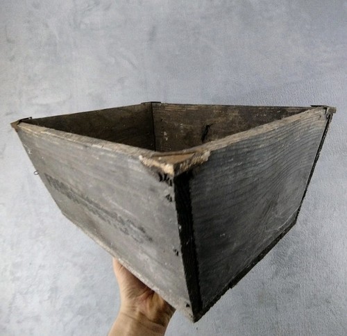 Antique handmade crate - 60',