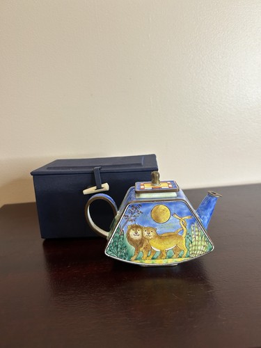Trade aid miniature teapot - aid,