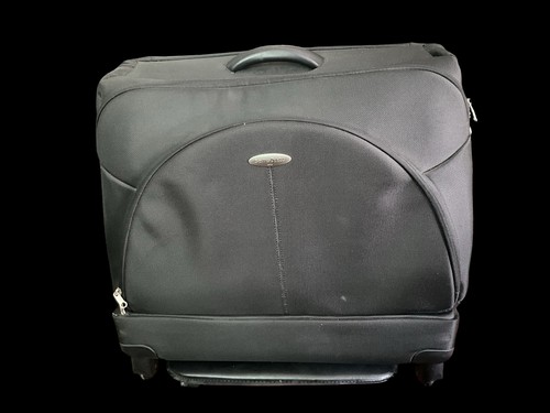 Preowned samsonite silhouette - samsonite,