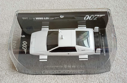 Scalextric c4359 james bond - james,