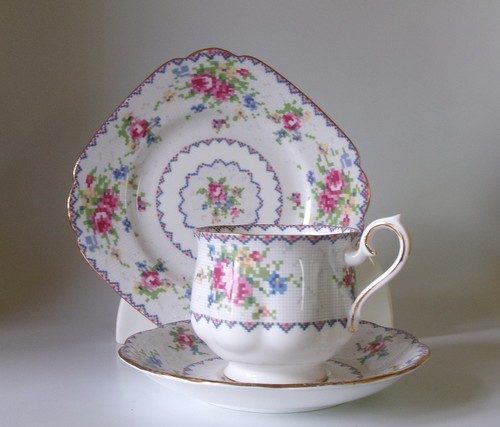 Royal albert petit point - petit,