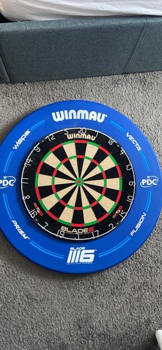 Winmau darts board - , and