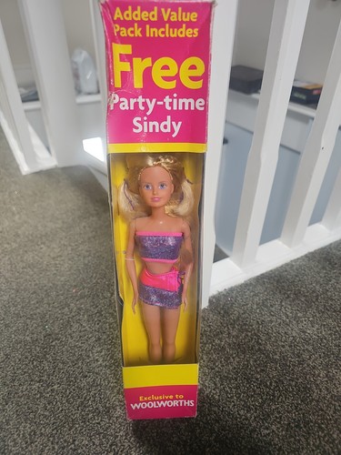 Boxed hasbro sindy doll - boxed,