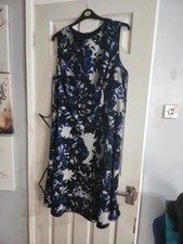 NWOT PLUS SIZE 26 SMART DRESS