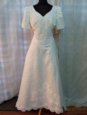 Wedding dress size 14 ivory