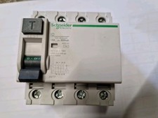 Schneider Electric 100A 300mA 4-Pole 3-Phase 400V RCD