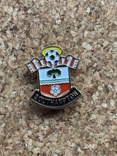 SOUTHAMPTON  FC  New  Metal/ Enamel  pin badge. price includes uk delivery