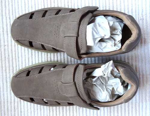 Cotton traders - cotton, walk?)