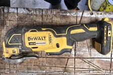 DeWALT 18V XR Brushless Multi Tool DCS355  --- Partially Working