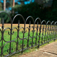 X4 Picket Garden Edging Lawn
