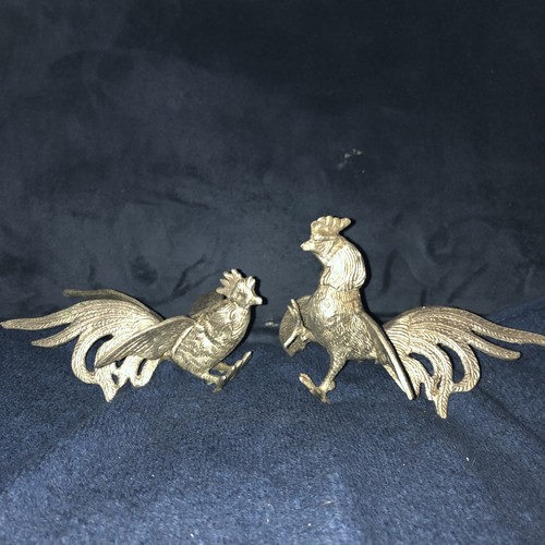 Vintage metal fighting - vintage,