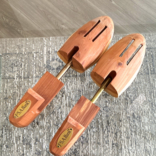Jos bank wooden - a., shoe