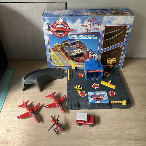 Vintage 1992 matchbox - a,