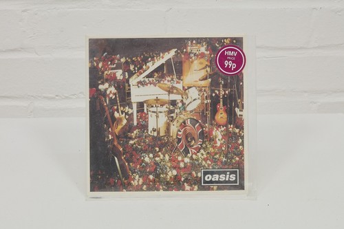 Oasis don look - oasis, in
