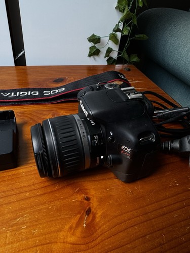 Canon eos 550d kiss 8 - /,