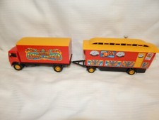 CORGI  SHOWMANS ERF BOX VAN & CARAVAN SADDLERS FUNFAIR  UNBOXED  1:50