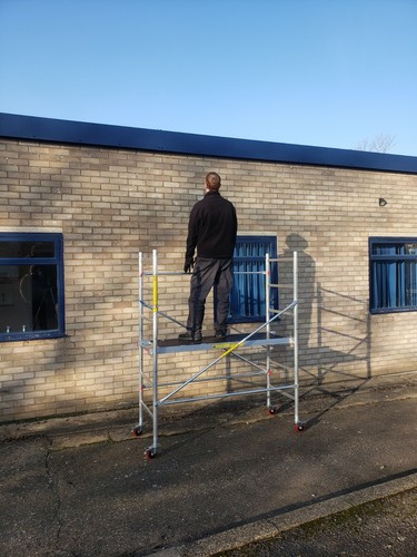Mini access platform with - access,