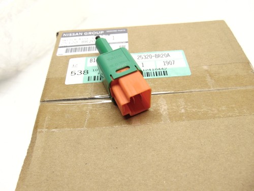 New genuine nissan versa kics - nissan,