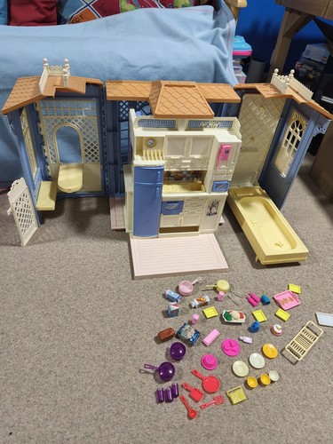 Barbie 1998 family house - 1998,
