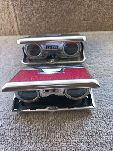 Pairs vintage clamshell - 2,