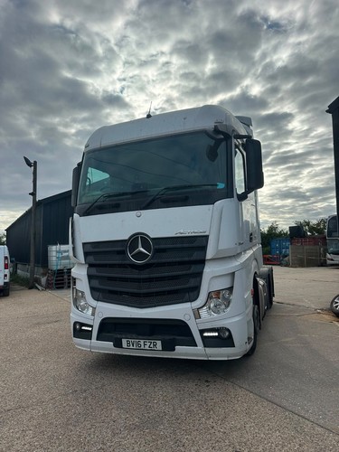 Mercedes actros tractor - tractor, unit