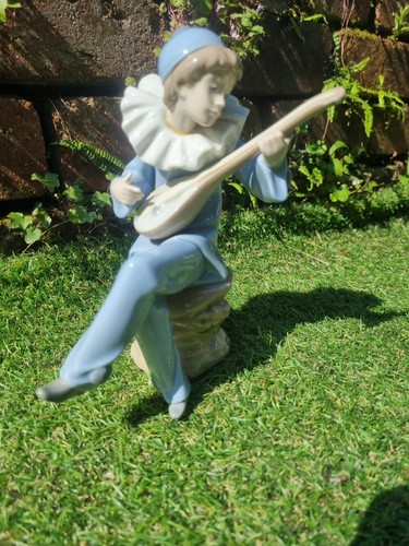 Lovely rare nao lladro - lovely, by