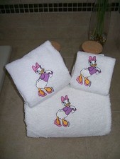 Embroidered Personalized Daisy