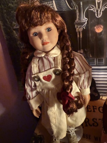 Haunted doll active spirit - active,