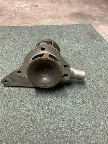 Water pump mgb to 71 - to,