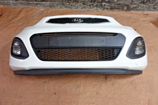 44735 3A 2014 KIA PICANTO FRONT BUMPER IN WHITE COLOUR THE PAINT CODE IS UD.