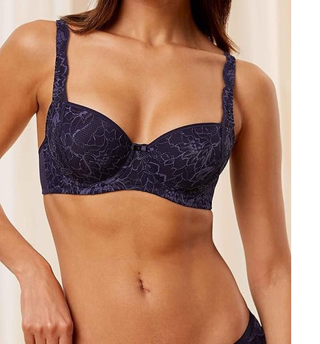 Triumph amourette charm - triumph,