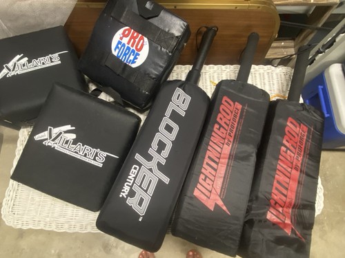 Martial arts equipment - ,