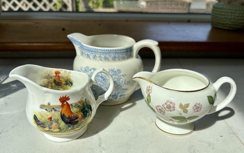 Vintage china jugs - 3,