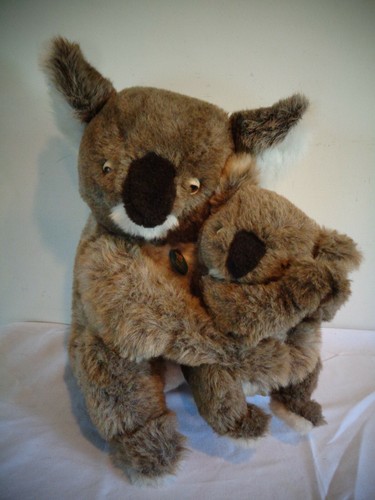 Vintage 1981 dakin pillow - dakin,
