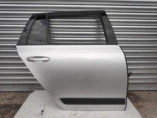 SKODA OCTAVIA SCOUT MK3 ESTATE COMPLETE DOOR SILVER LA7W OSR DRIVER REAR RIGHT