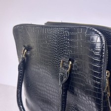 Atmosphere Croco Embossed