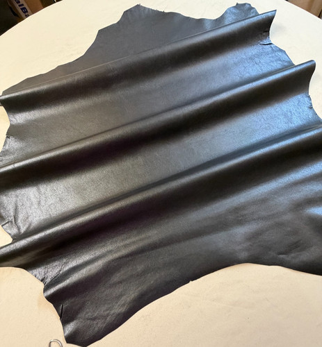 Aniline black leather hides - black,