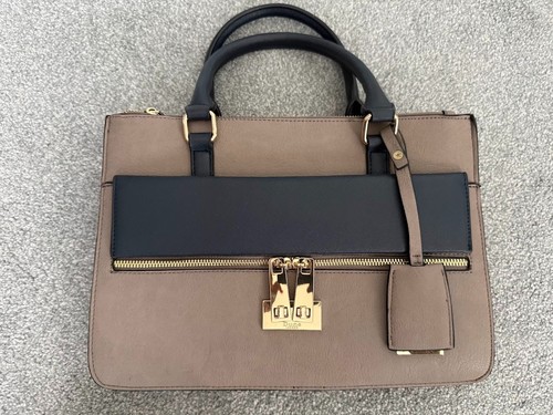Dune taupe and - grab, bag